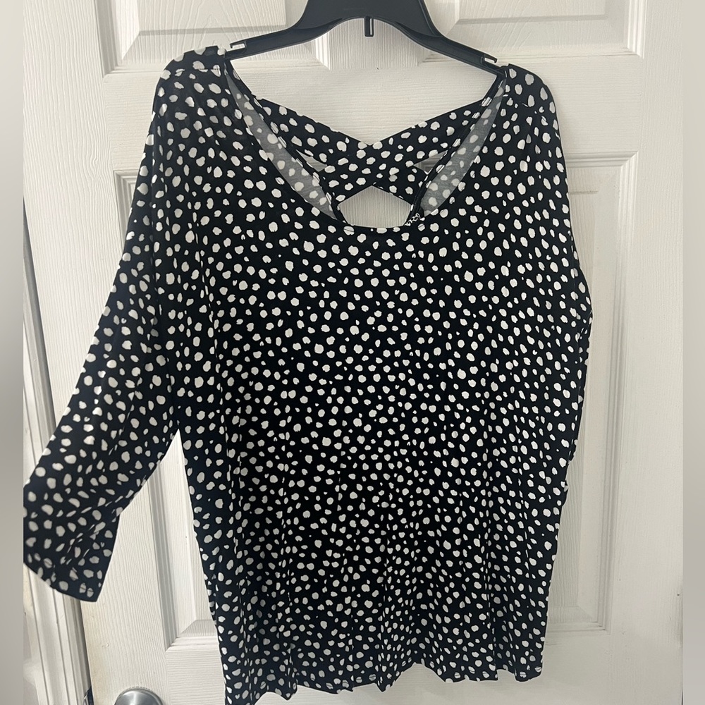 Bobeau Women’s Blouse with Cutout back 2x